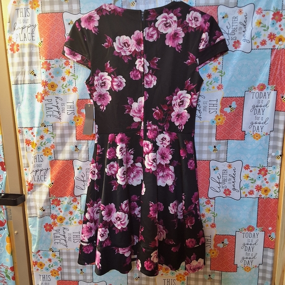 NWT CITY STUDIO FLORAL CAP SLEEVE JEWEL NECK ABOVE KNEE FIT + FLARE PARTY DRESS - Picture 5 of 13
